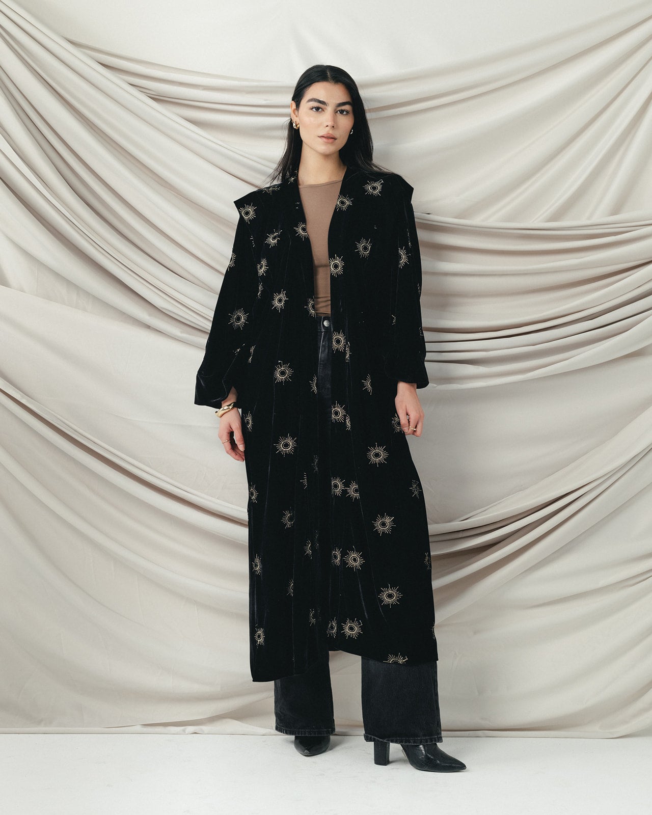 Velvet Royal Aton in Black