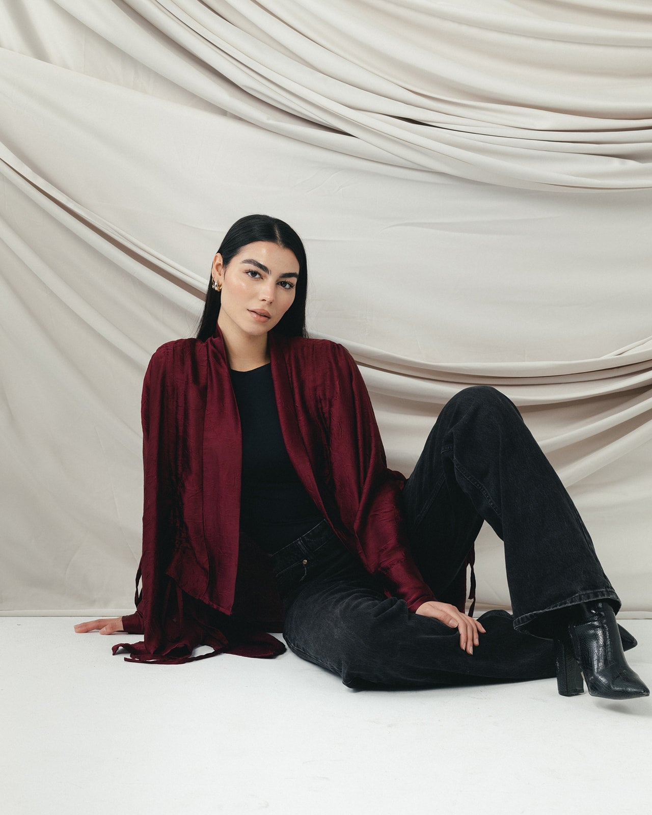 Crinkle Light Satin Cardigan in Burgundy