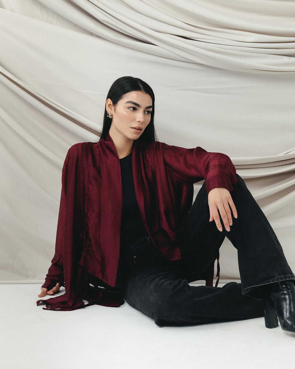 Crinkle Light Satin Cardigan in Burgundy