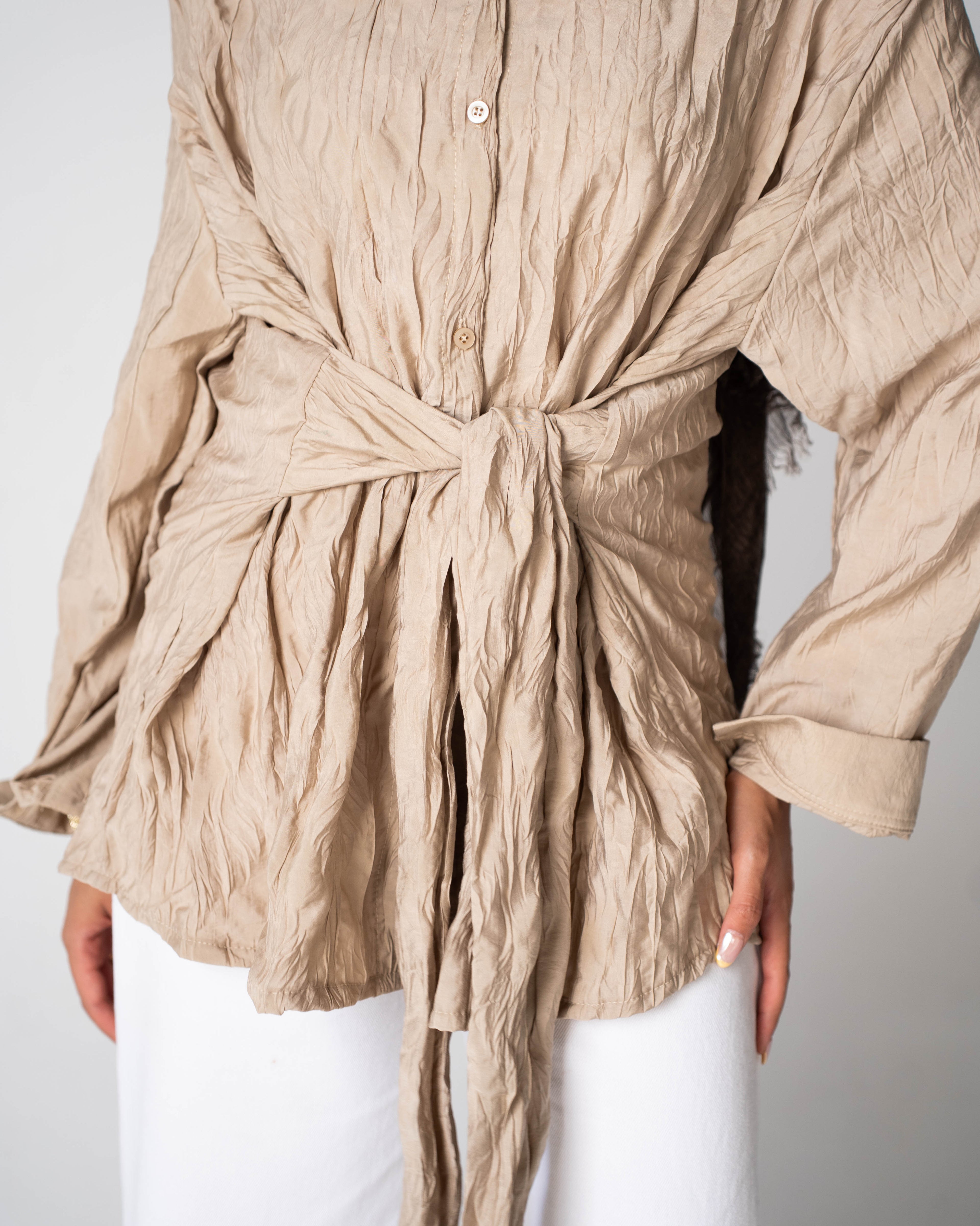 Ruby warp  shirt in Beige