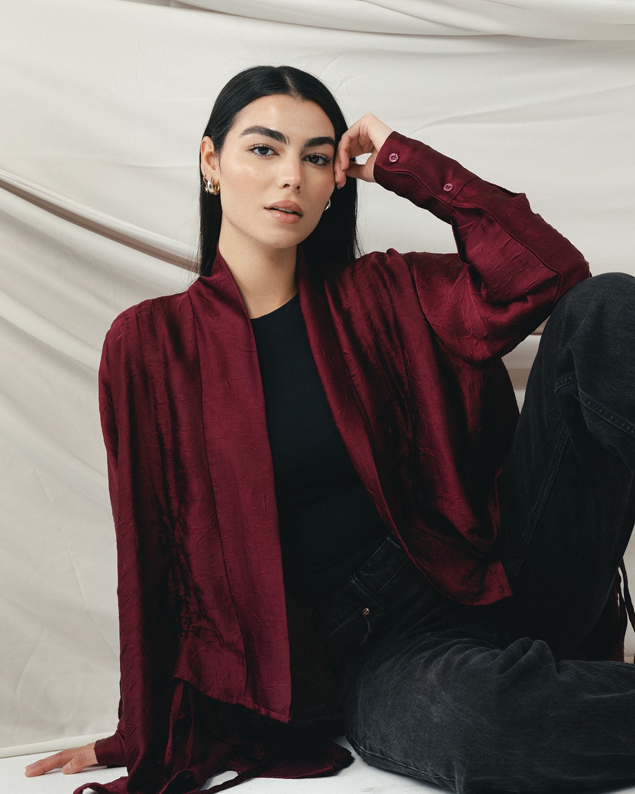 Crinkle Light Satin Cardigan in Burgundy