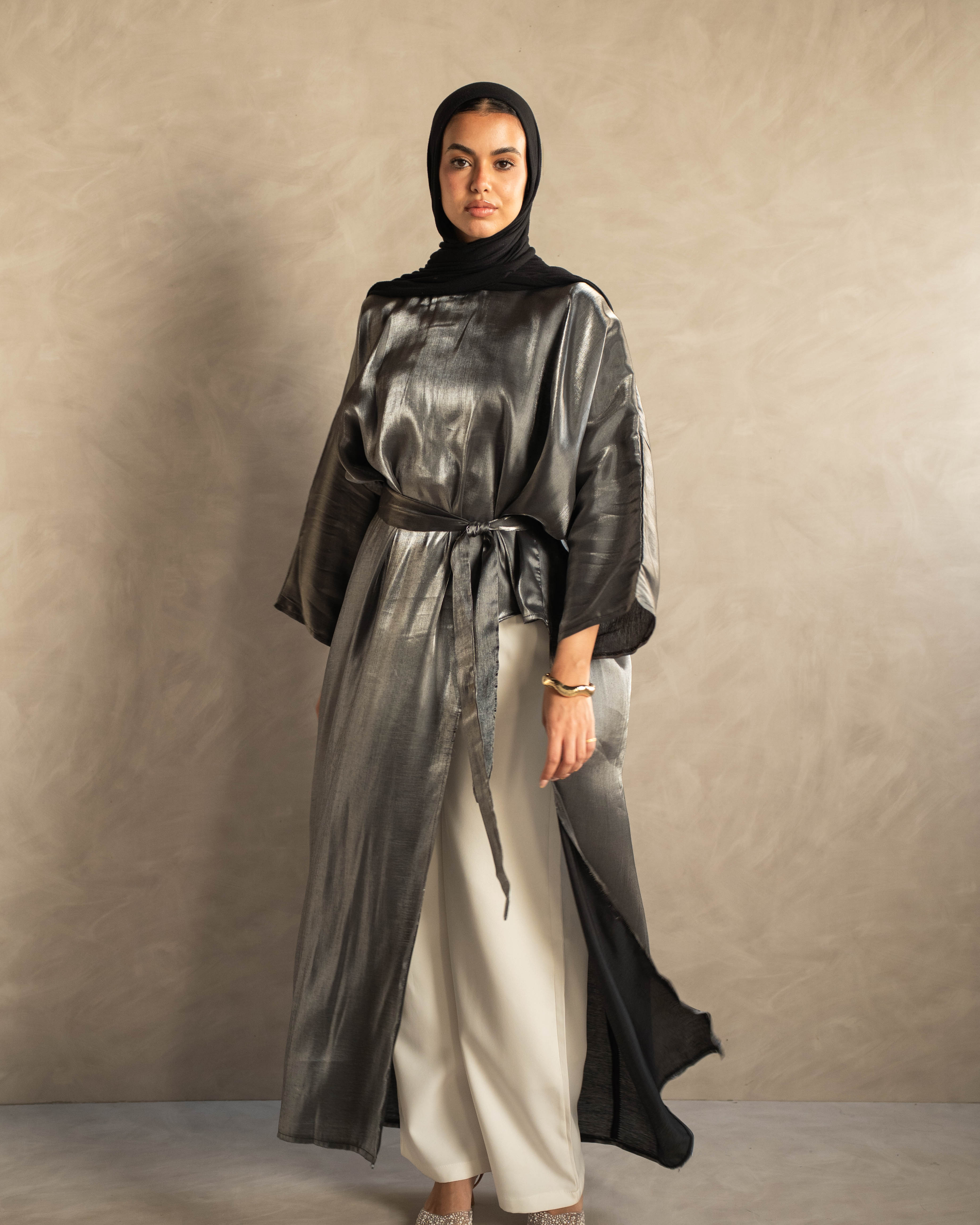 Azar Flow in Grey
