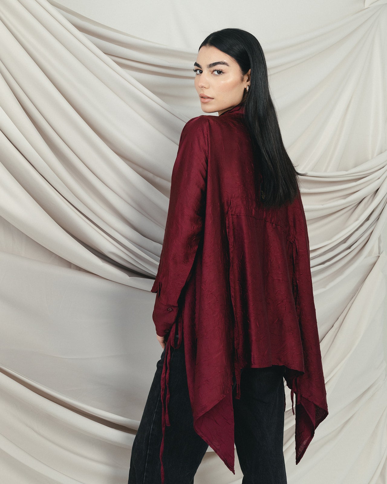 Crinkle Light Satin Cardigan in Burgundy
