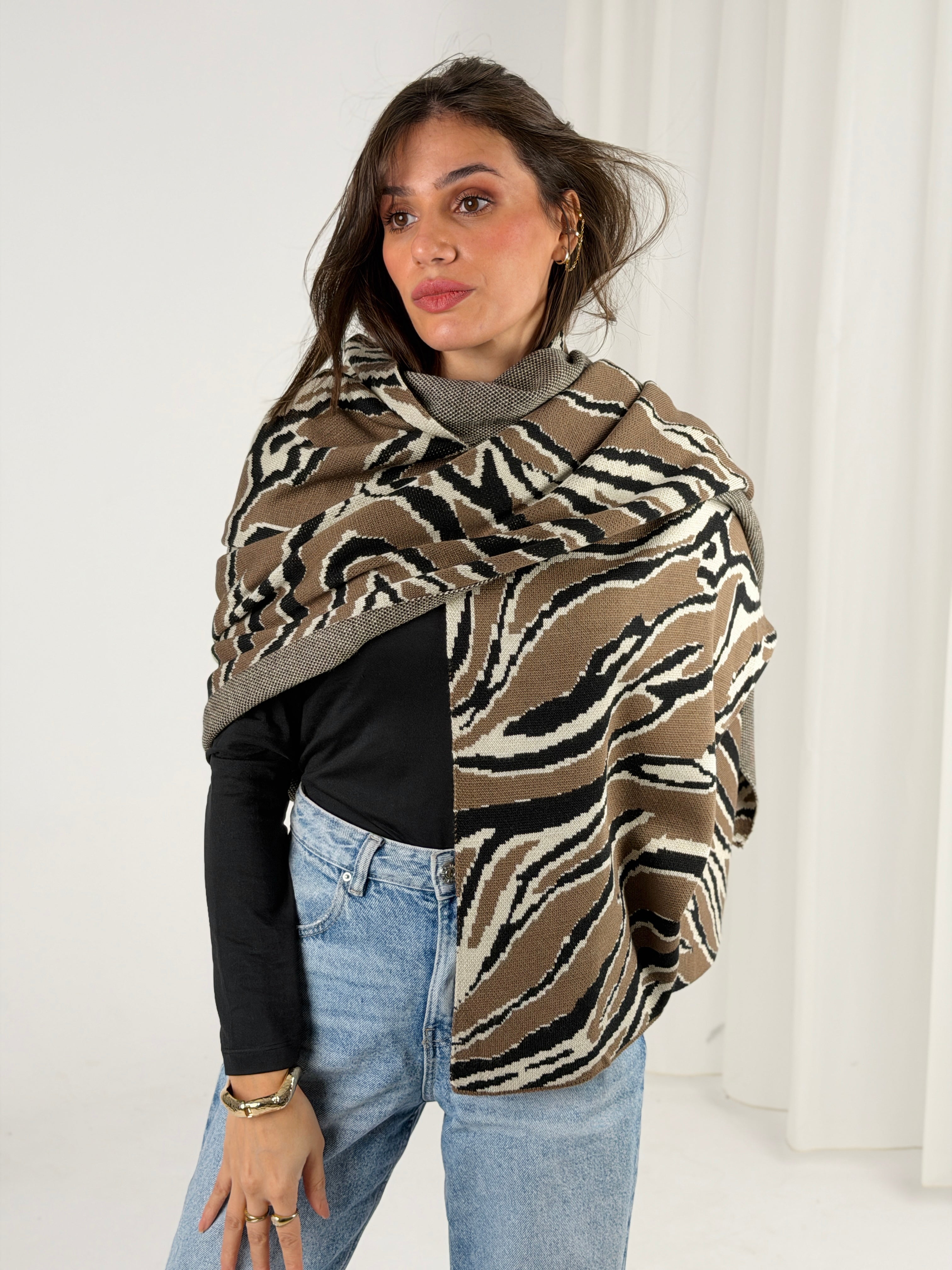 Golden zebra   Knit Scarf -  Beige