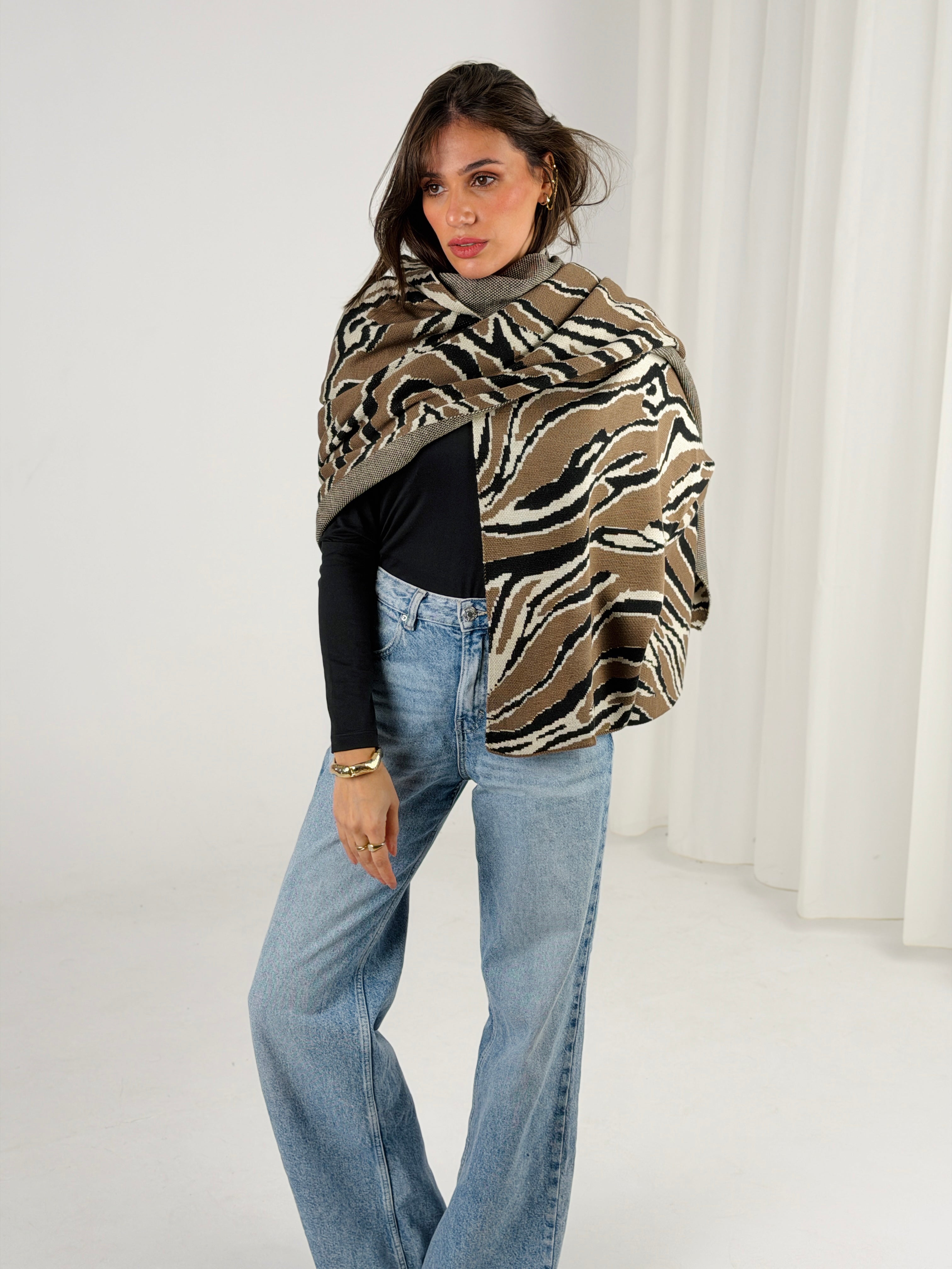 Golden zebra   Knit Scarf -  Beige