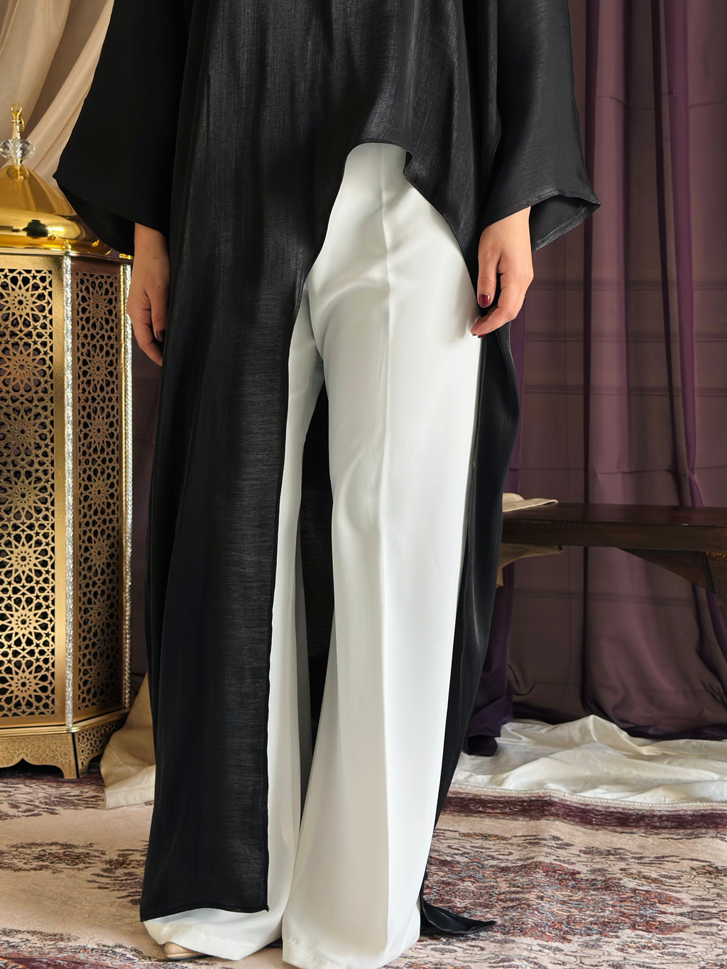 Azar Flow shirt - Black  with Belt