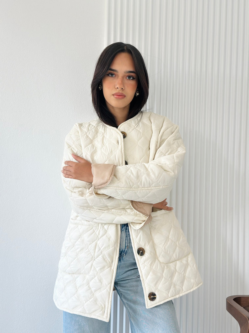 Kingdom Waterproof Jacket - Off White ( items on sale can’t be opened or Refund or Exchange)