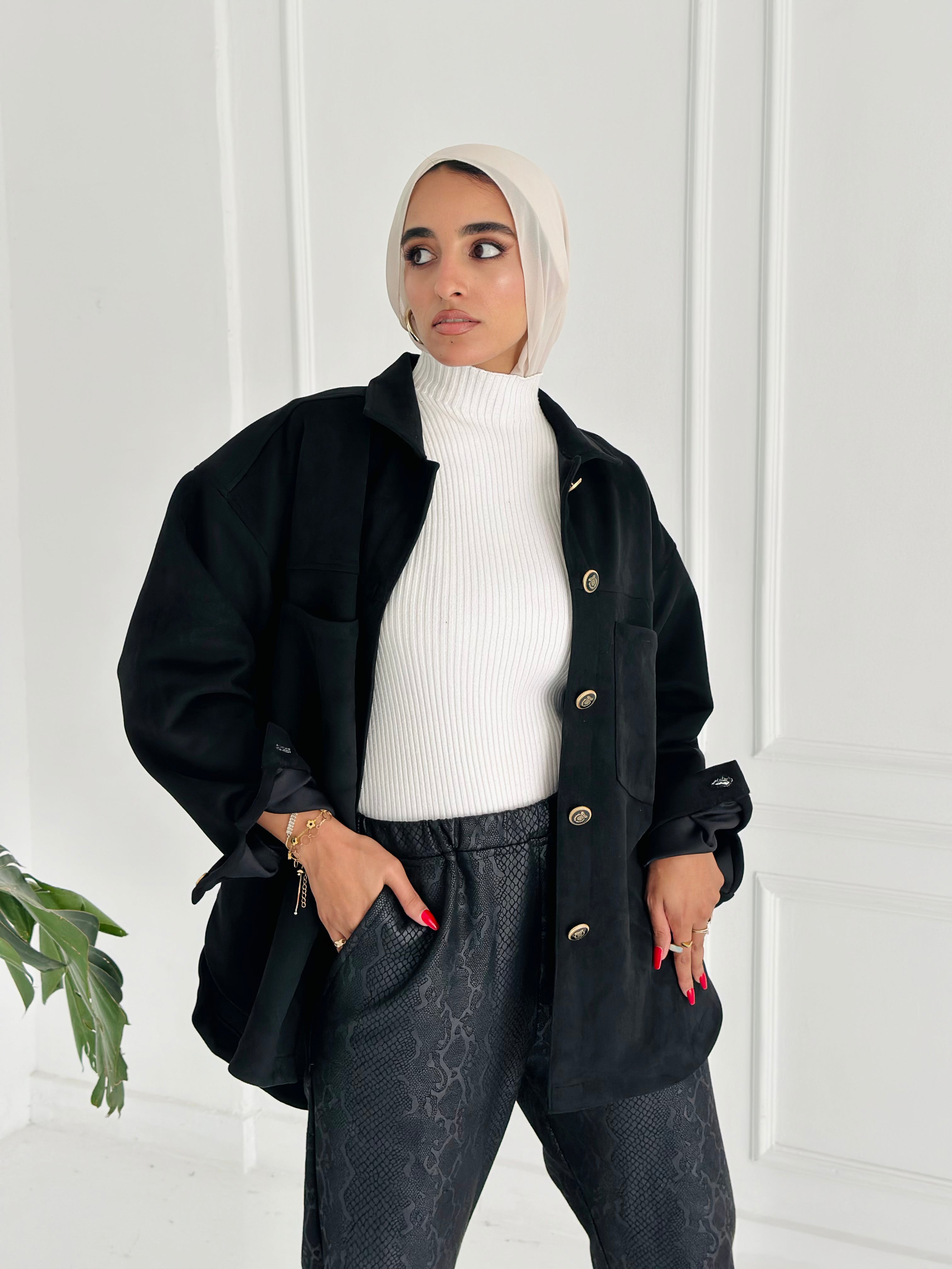 Suede jacket - Black ( items on sale cancan’t be open , Refund or Exchange)