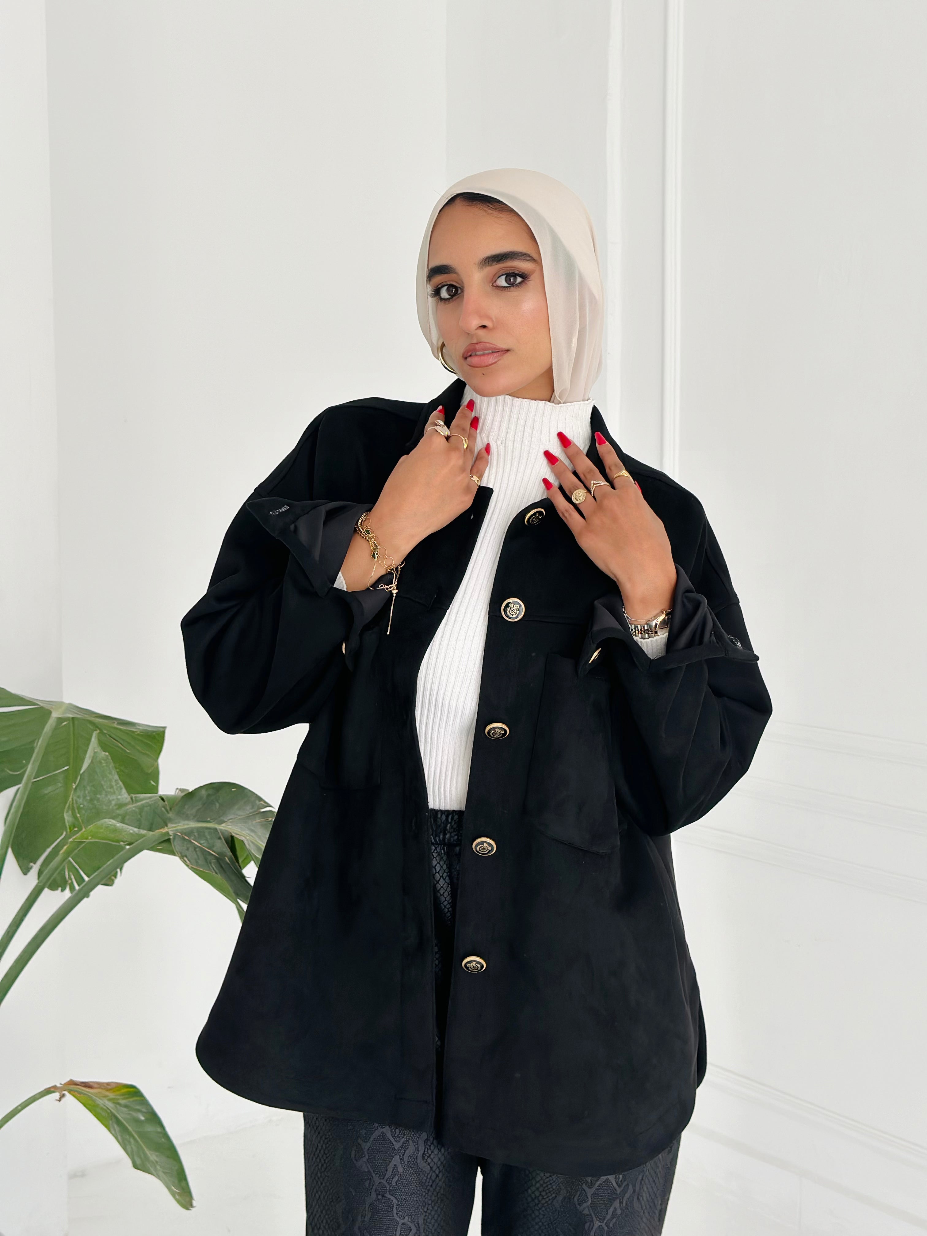 Suede jacket - Black ( items on sale cancan’t be open , Refund or Exchange)
