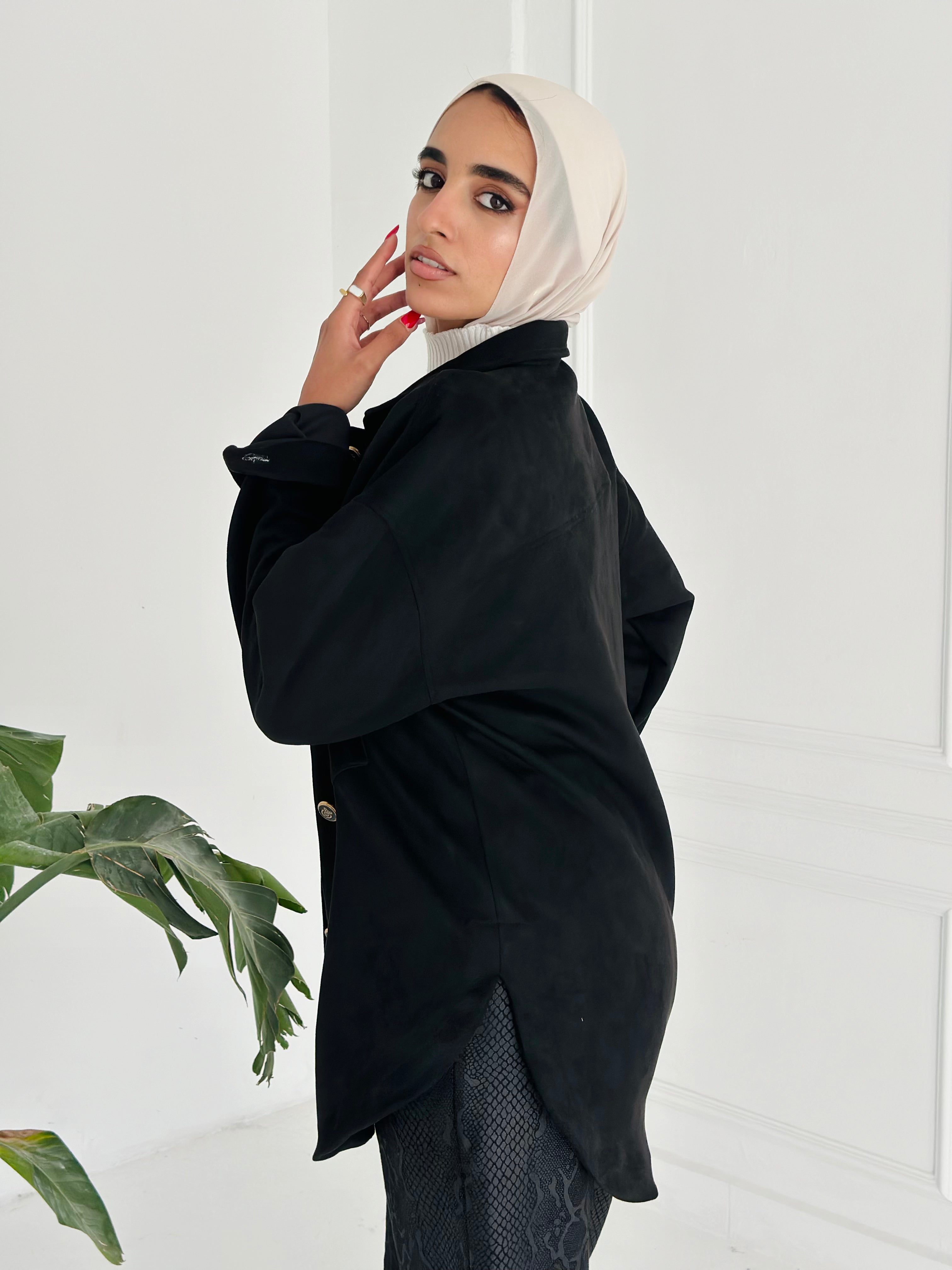 Suede jacket - Black ( items on sale cancan’t be open , Refund or Exchange)