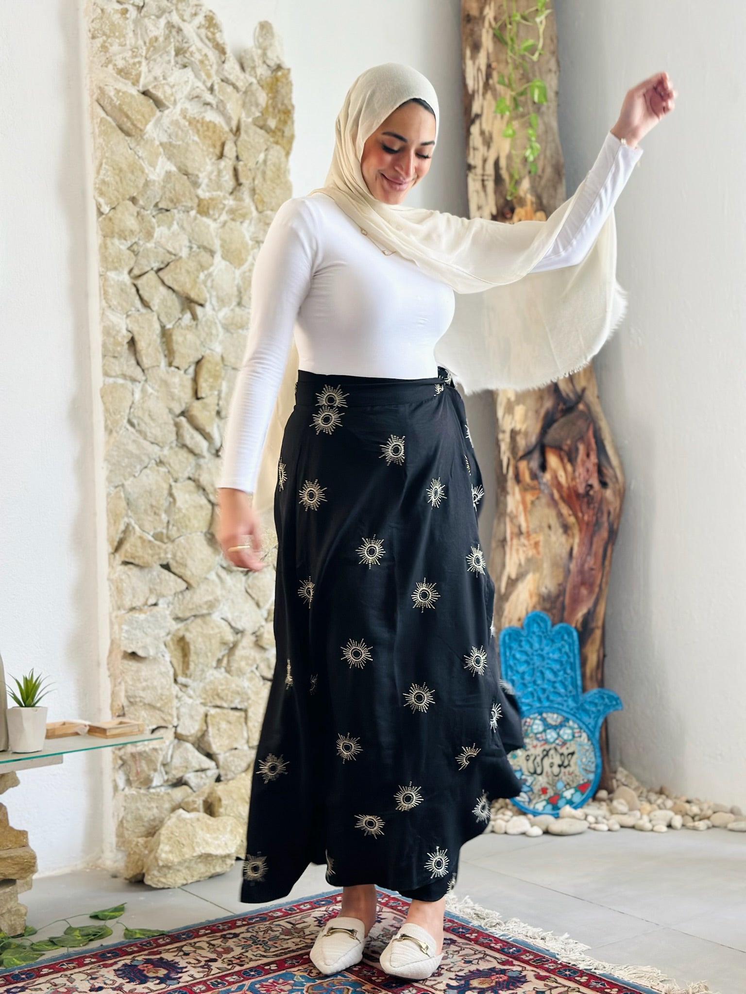 Shams Embroidery skirt  - Black