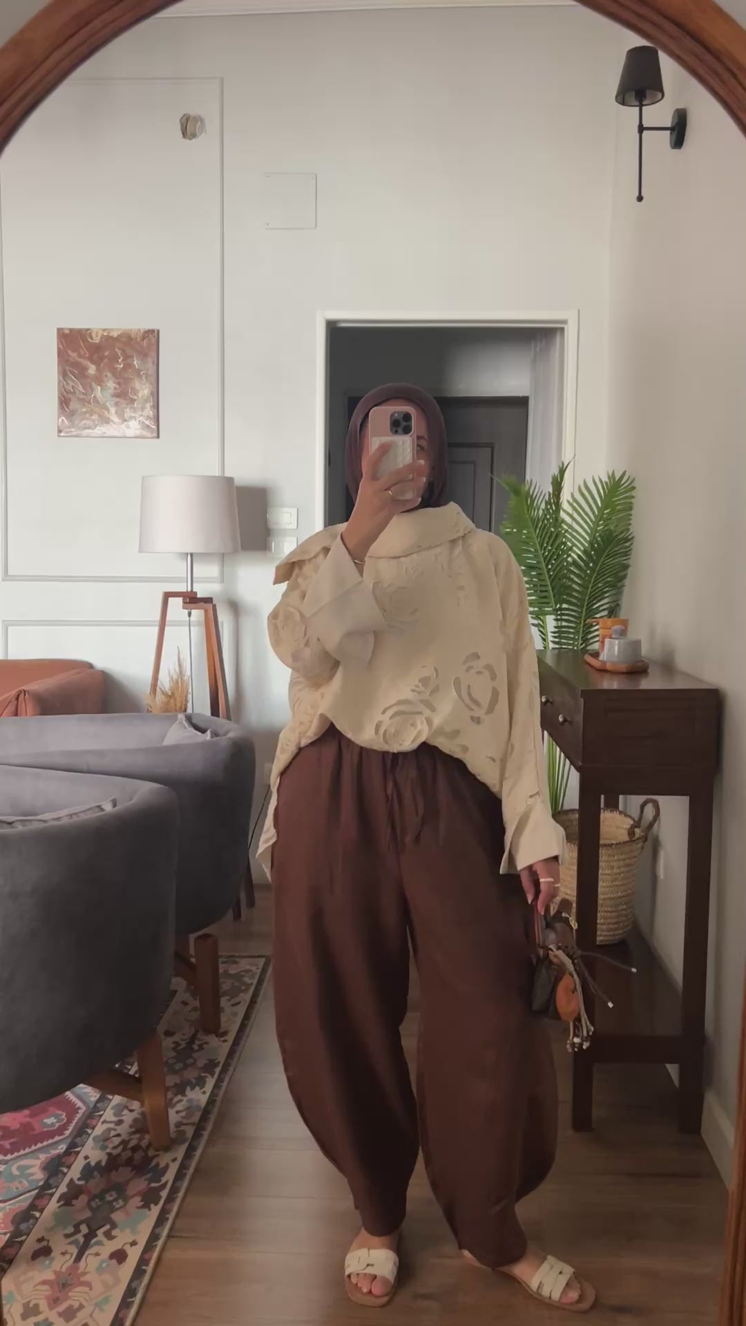 Fossil Blooms in Cream